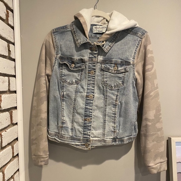 denim jacket camo sleeves